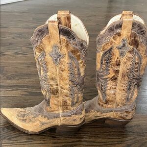 Steve Madden Lorredo Two-Tone Western Cowboy Boots in Brown and Tan